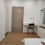Doris, Apartment